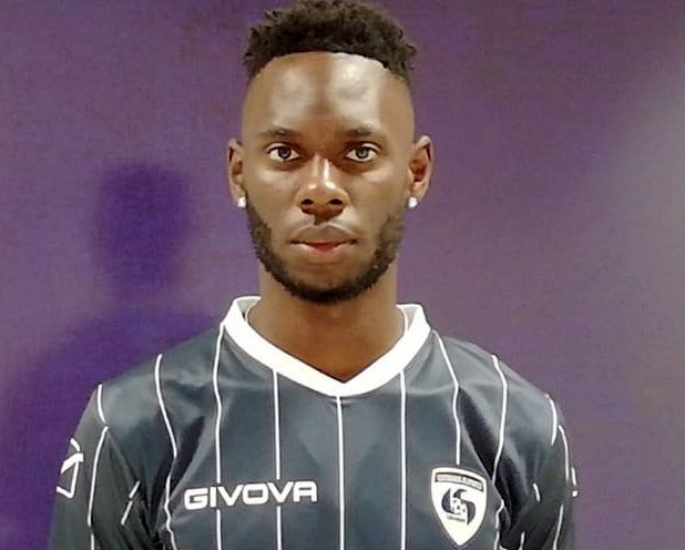 Insulti a un calciatore di colore, multa al Catanzaro