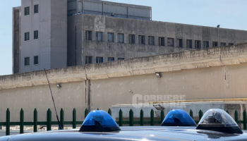 Carcere di Catanzaro, sventato un tentativo di introdurre sei cellulari