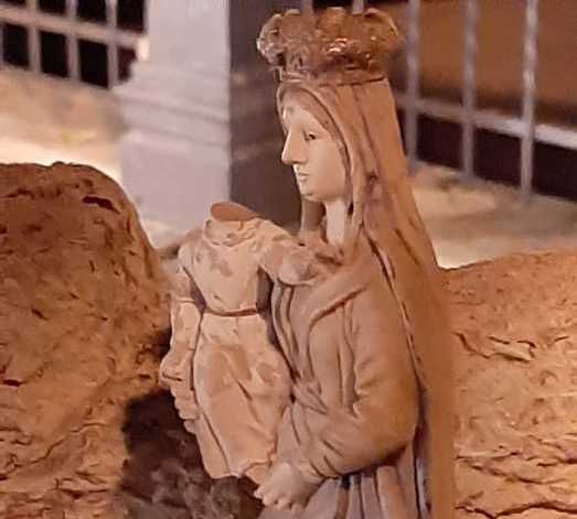 Decapitata statua del Bambino Gesù a Castrovillari, l'appello del vescovo
