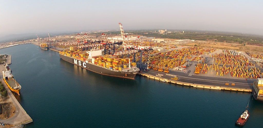 Agostinelli: «Gioia Tauro non è il porto della ‘ndrangheta e della cocaina»