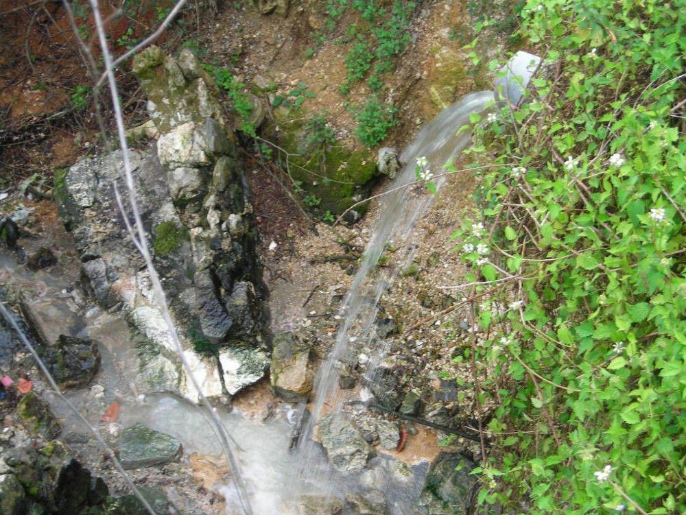 Aprigliano, fogne abusive inquinavano il Crati