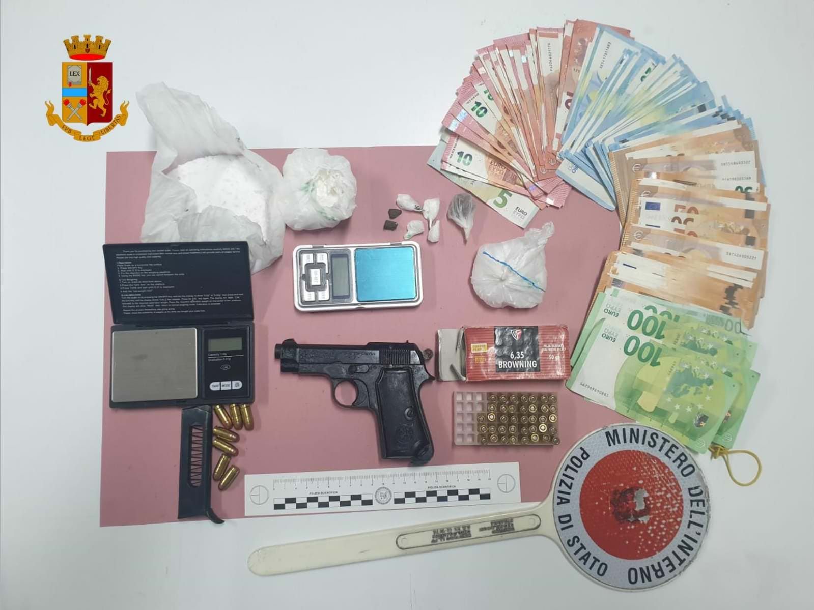 Supermarket della droga a Corigliano Rossano: arrestato un 41enne