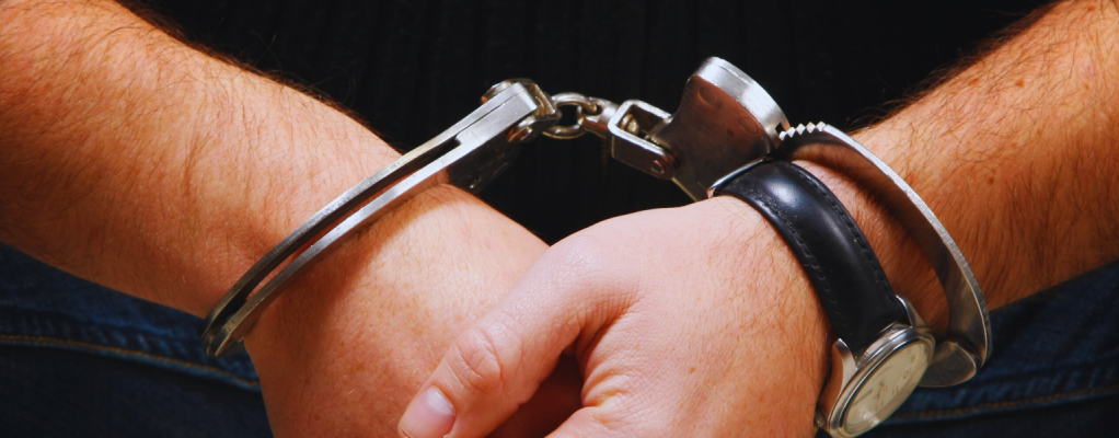 «Meglio in cella che a casa», evade dai domiciliari e si consegna ai carabinieri