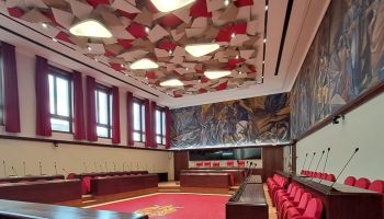 Catanzaro “vede” il voto. Tutti gli attori del centrodestra sul palcoscenico di Palazzo De Nobili