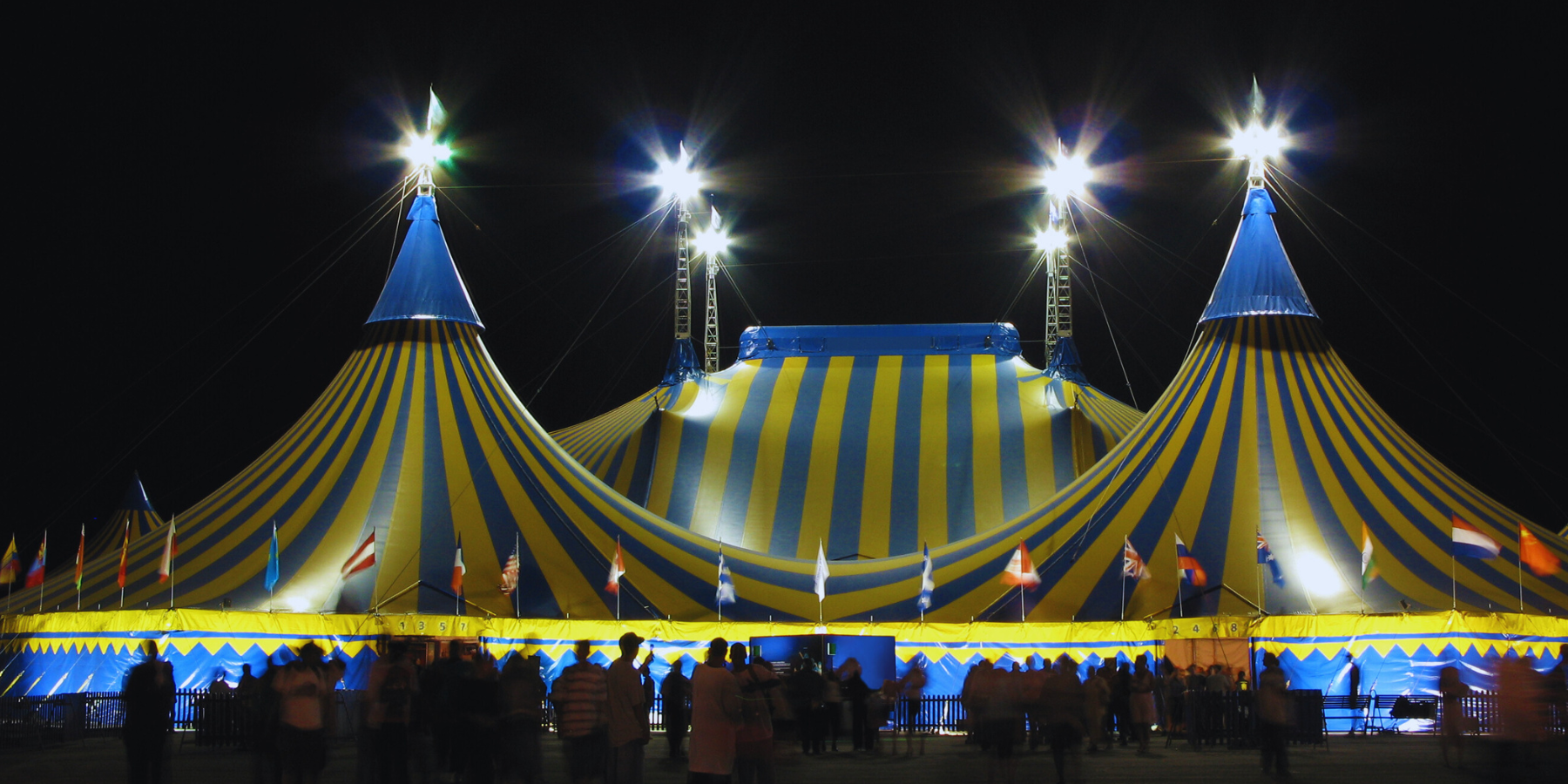 ‘Ndrangheta, il “pizzo” anche sul circo a Isola: biglietti e posti in prima fila decisi dal clan o «gli faccio vedere i topi verdi»