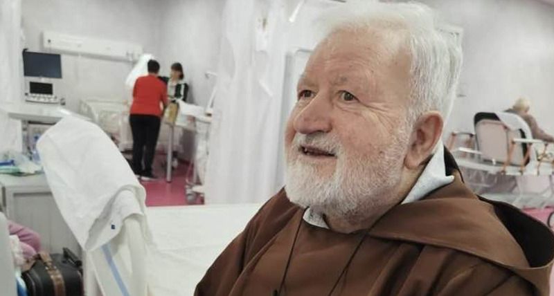 A Padre Fedele il sigillo della città di Cosenza: «Esempio di solidarietà e sostegno»