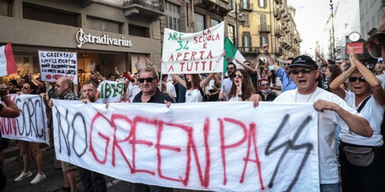 No Green pass in 60 piazze, tensione a Milano