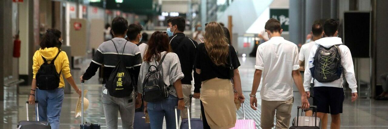 Caro vacanze, biglietti aerei quasi raddoppiati