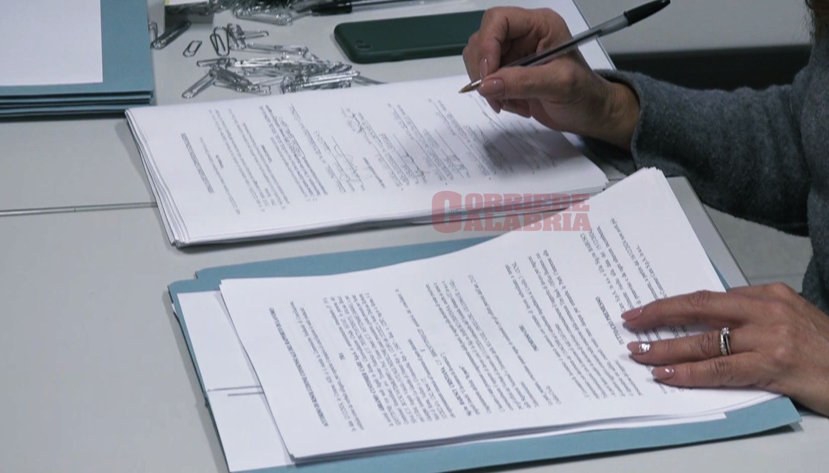 Vertenza Abramo, la fine di un incubo: a Crotone 190 lavoratori firmano il nuovo contratto – VIDEO