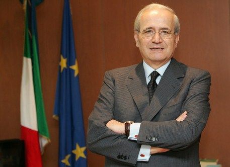 Premio "De Sena", tra gli insigniti anche Cafiero de Raho