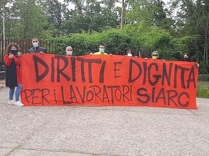 Siarc, la protesta dei lavoratori. «Pretendiamo il pagamento degli arretrati»