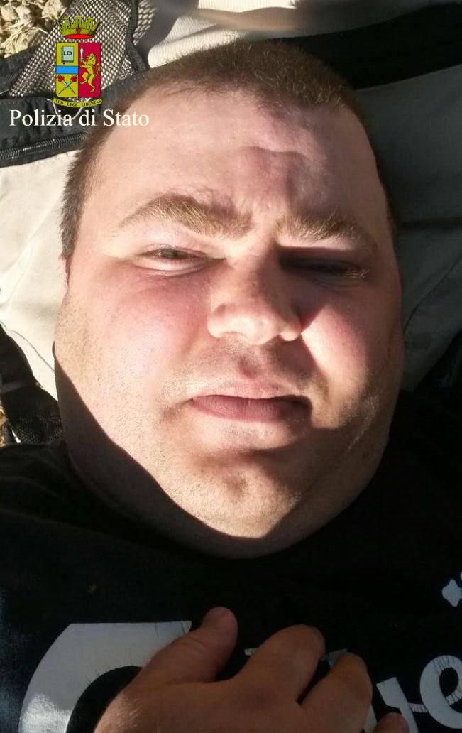 Il latitante tenta la fuga e si rompe un piede