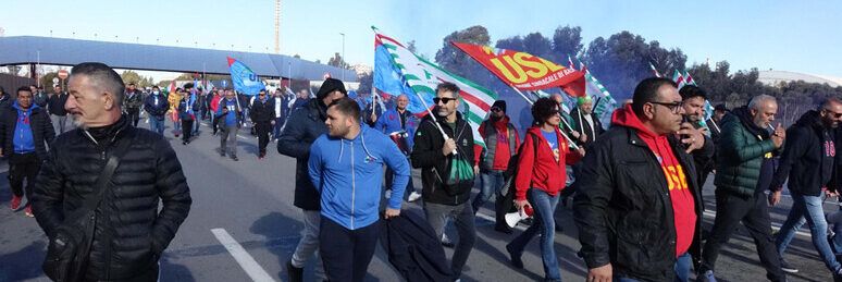 Ex Ilva, la protesta di Aigi: corteo e blocchi stradali