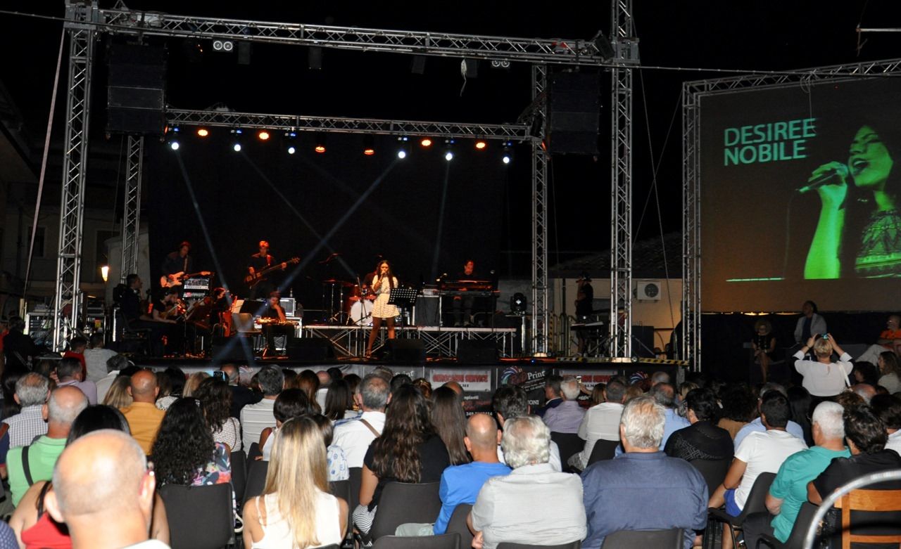 Rizziconi, successo per la “Notte al vecchio borgo”