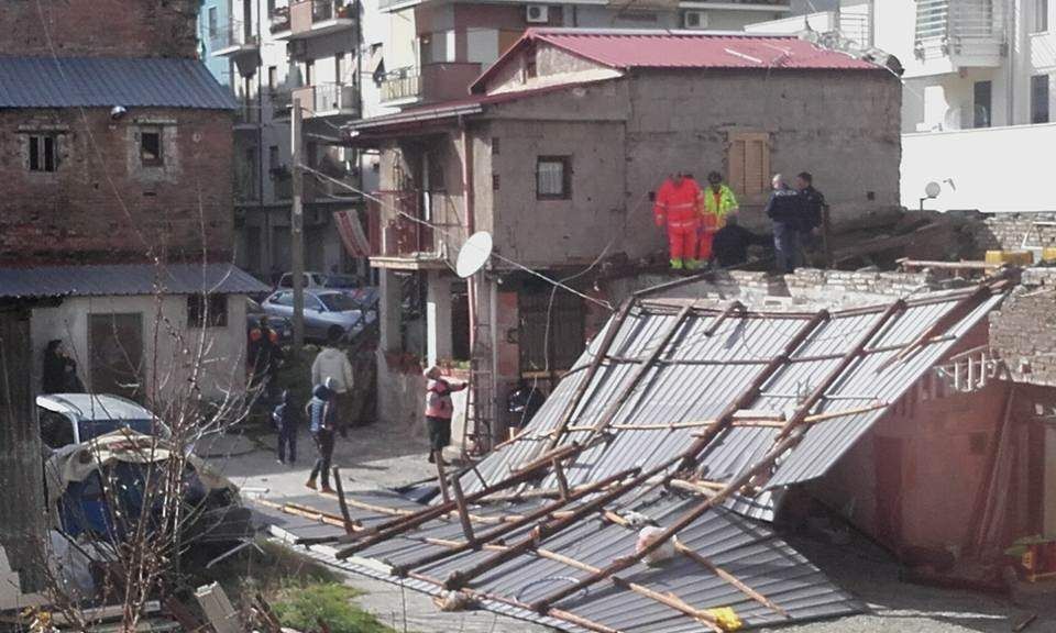 Maltempo, agricoltore muore schiacciato da un albero