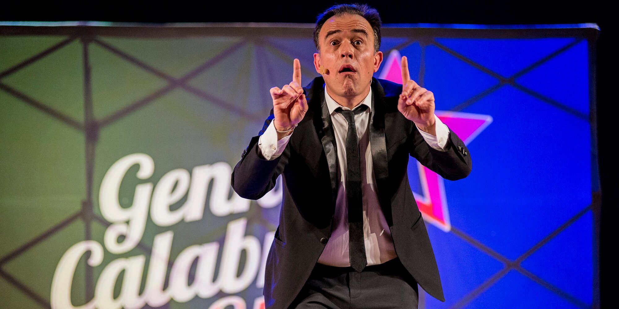 Catanzaro, la travolgente comicità di Gennaro Calabrese a “Teatro Viva”