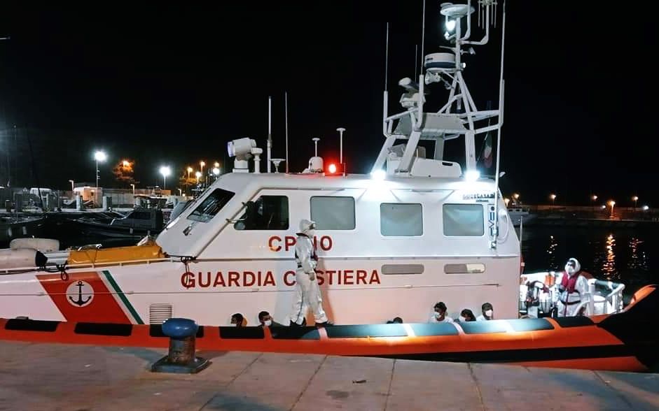 Nuovo sbarco a Roccella Jonica, soccorsi 75 migranti