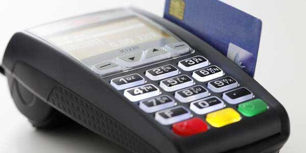 Truffa con il “trucchetto” del Pos ai danni di un vivaio: in manette un imprenditore a Taurianova