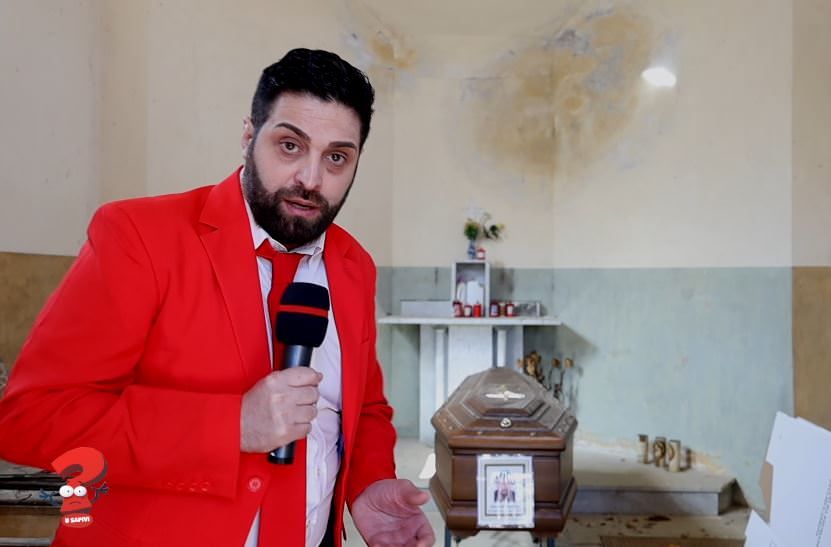 U SAPIVI? | Salma senza sepoltura da un anno nel cimitero di Caulonia
