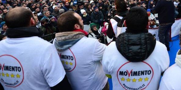 Gli attivisti Cinquestelle aprono a de Magistris-Tansi. «Alternativa concreta»