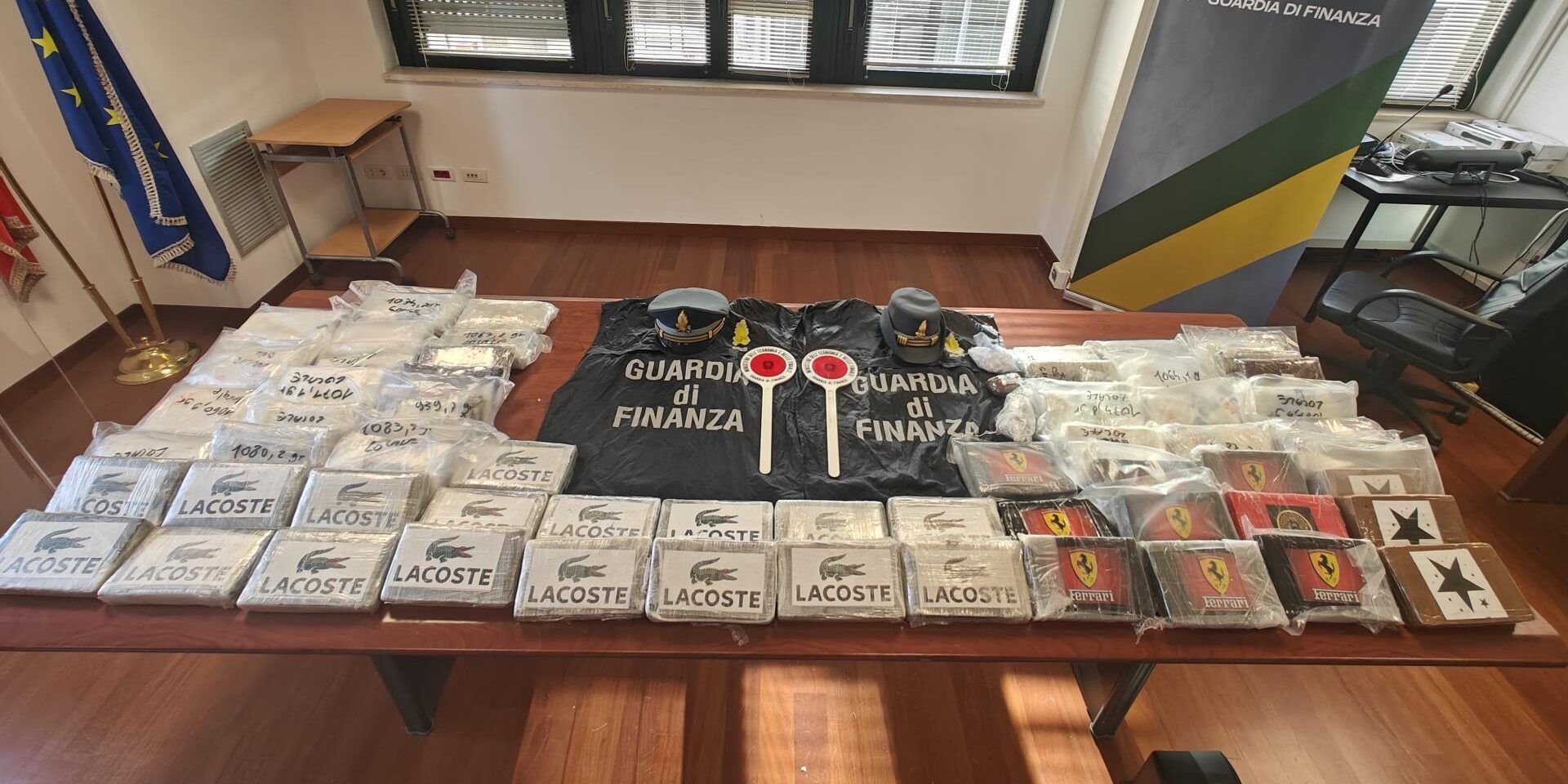 Sequestrati 65 kg di cocaina: un arresto