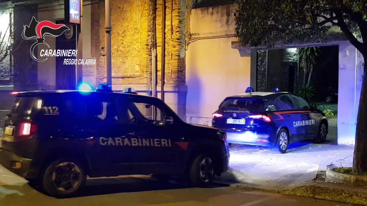 Smantellate tre piazze di spaccio nella piana di Gioia Tauro, 7 arresti – NOMI