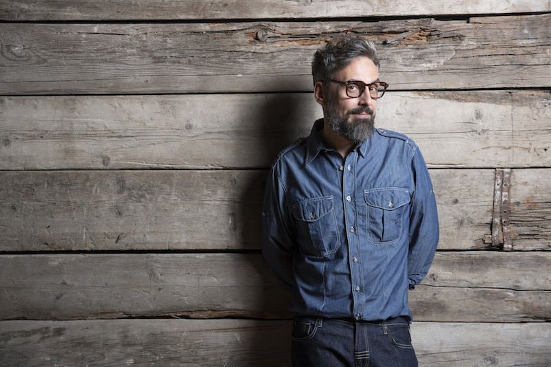 Brunori dal film di Aldo, Giovanni e Giacomo alla tappa reggina del tour