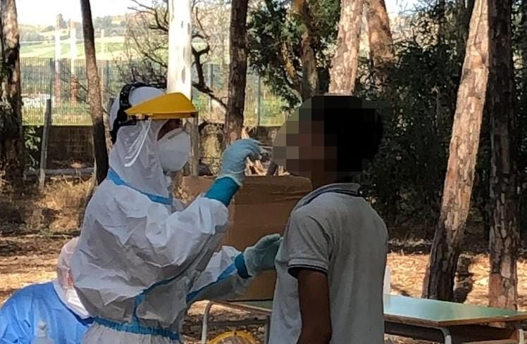 Caulonia, negativi i tamponi di tutti i migranti sbarcati ieri