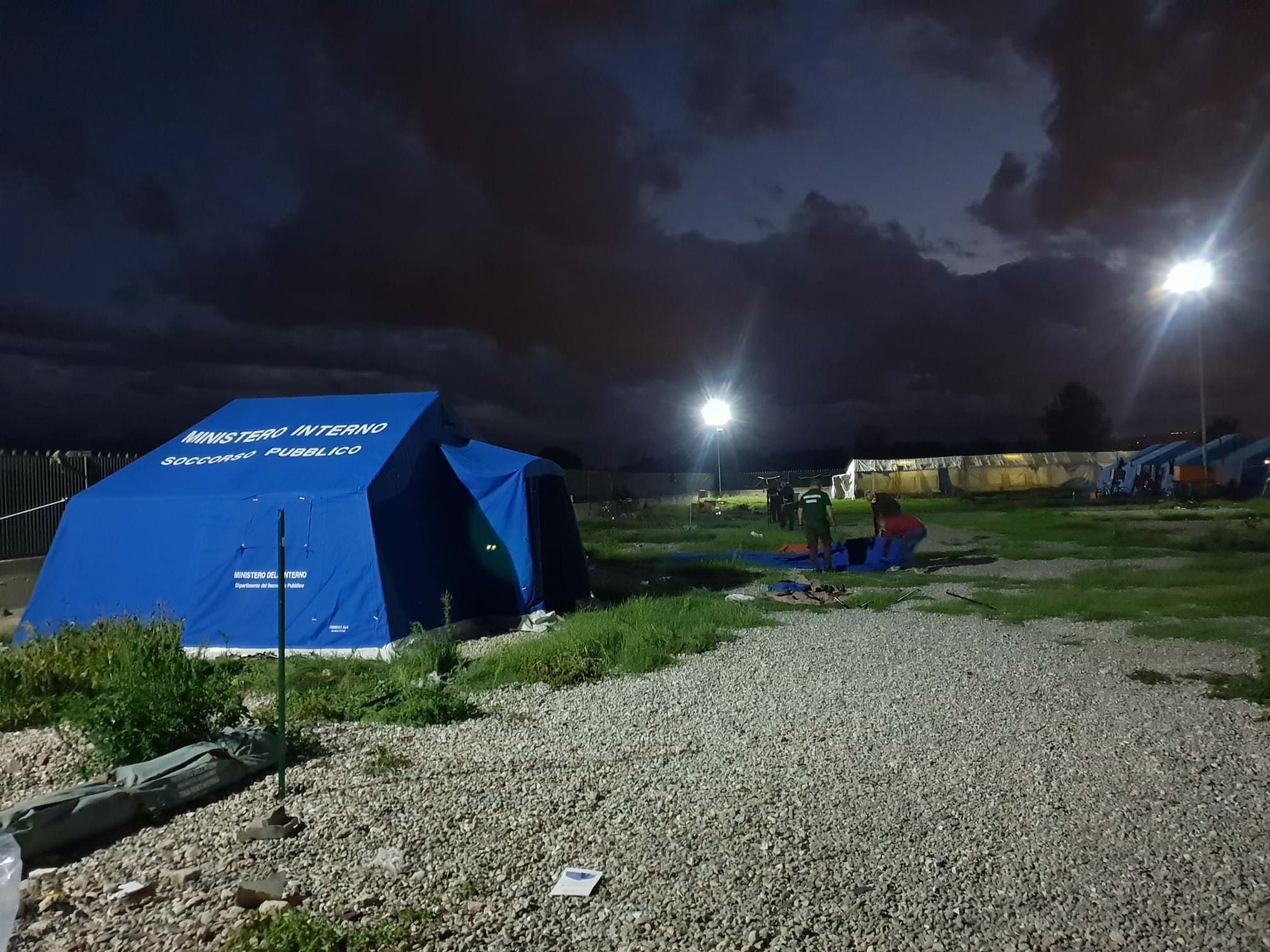 La tendopoli diventa "zona rossa". «Non lasciamo soli i più vulnerabili»