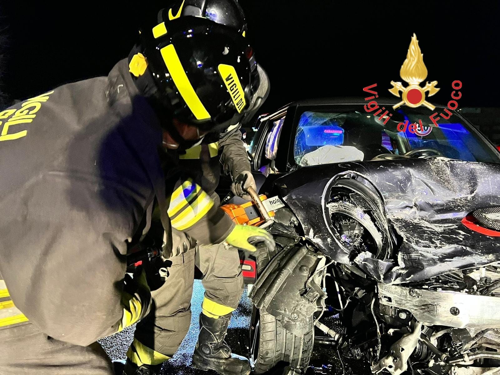 Scontro frontale sulla SS 106, due feriti a Crotone – VIDEO