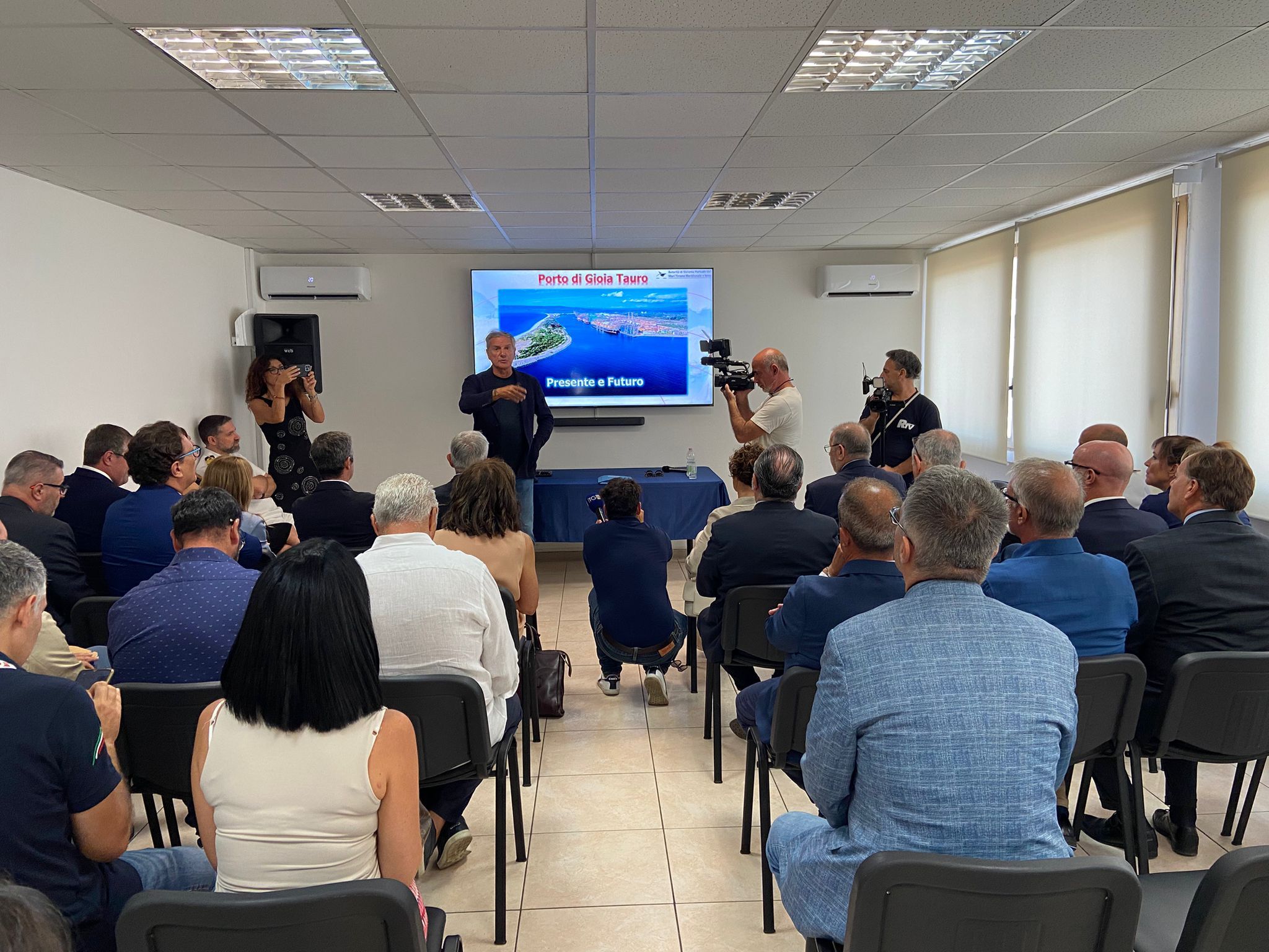 Sicurezza sul lavoro, la Commissione d’inchiesta visita il Porto di Gioia Tauro – VIDEO