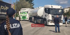 Presidi a Vazzano e Sant’Onofrio, scaffali vuoti e disagi. La protesta nel Vibonese si allarga: «Non riusciamo più ad andare avanti» – FOTO