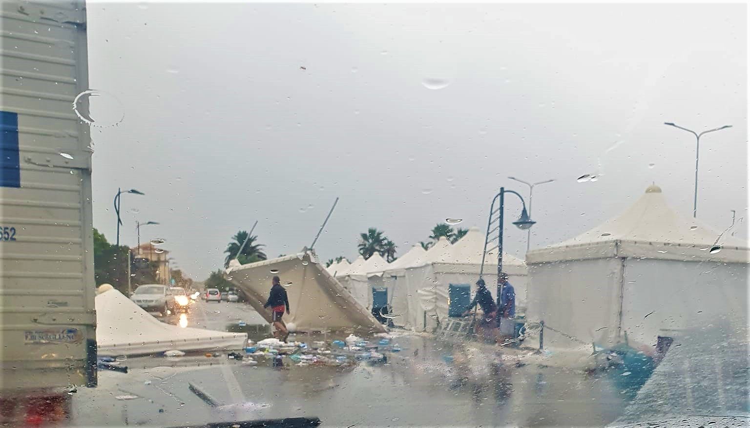 Tromba d’aria a Falerna, danneggiate alcune strutture – FOTO – VIDEO