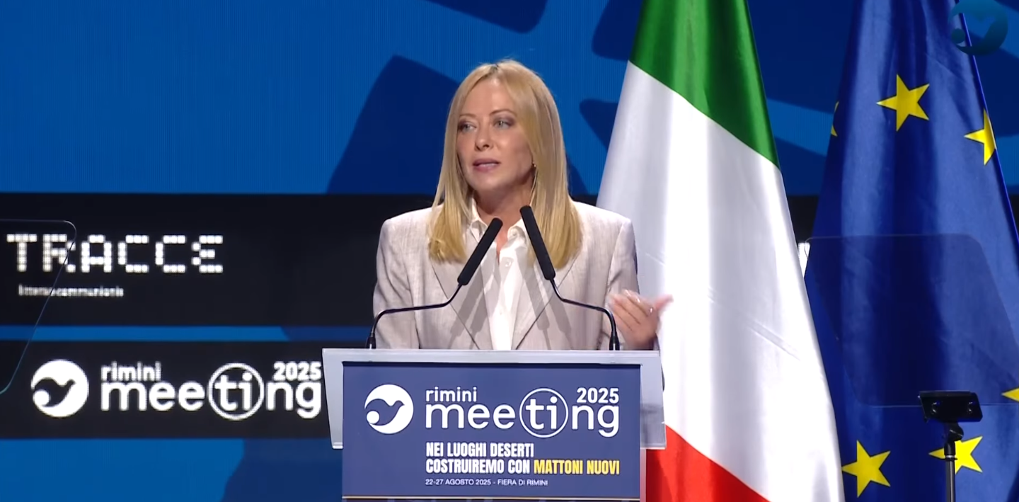 Meloni: «Con Salvini lavoriamo a Piano casa per giovani coppie»