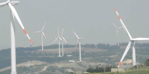 Crotone, inchiesta sul parco eolico. Chiesto il processo per 31 persone