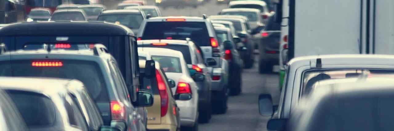 Emergenza climatica, Ue: stop alle auto benzina e diesel dal 2035