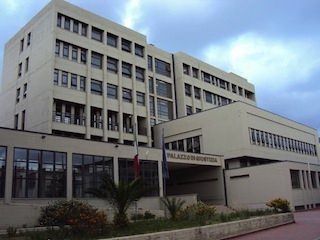 Bimbo morto mentre giocava a pallone, chiesto il rinvio a giudizio per quattro