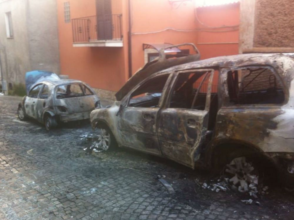Incendiata l`auto del sindaco di Motta Santa Lucia