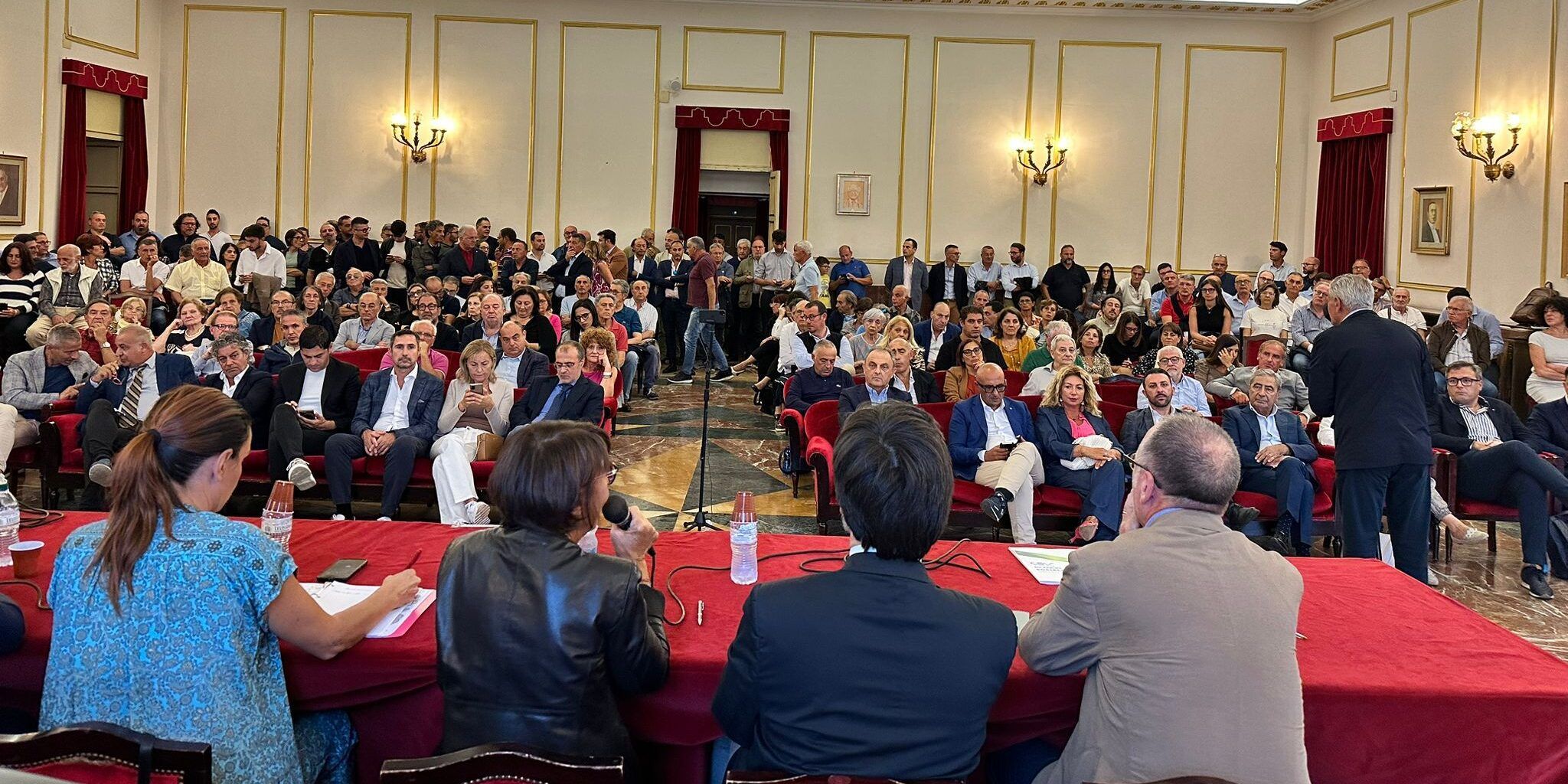 Sanità, 5 regioni a confronto a Cosenza. Il Pd: «Più investimenti nel settore pubblico»