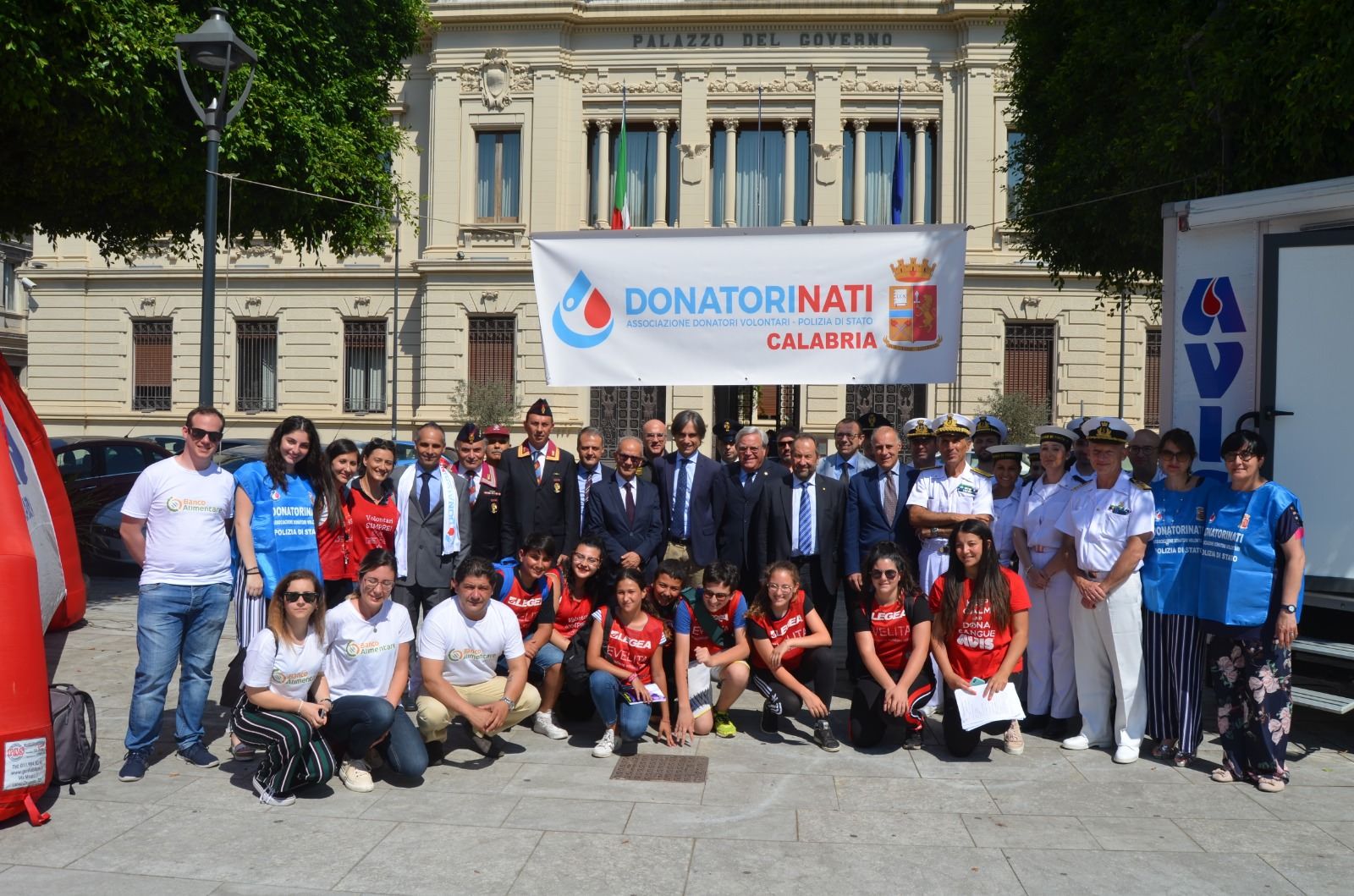 Avis e Polizia rilanciano la cultura della donazione