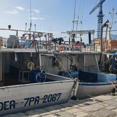 Caro carburante, marinerie in rivolta: il 22 ottobre blocco dello Stretto di Messina con 100 pescherecci