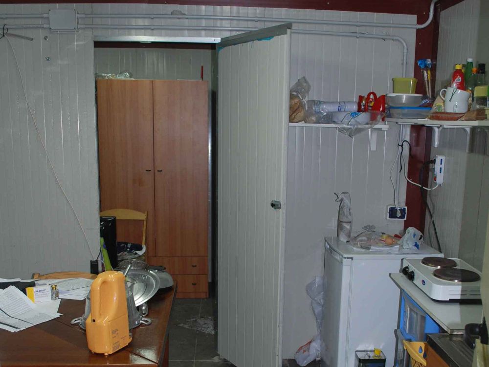 Chiuso col cemento il bunker di Pesce