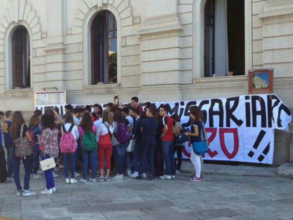 Caso Reggio, la manifestazione degli studenti fa flop