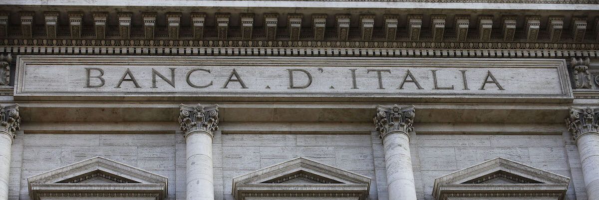 Contante, Bankitalia “bacchetta” il governo: «Così si favorisce l’evasione»