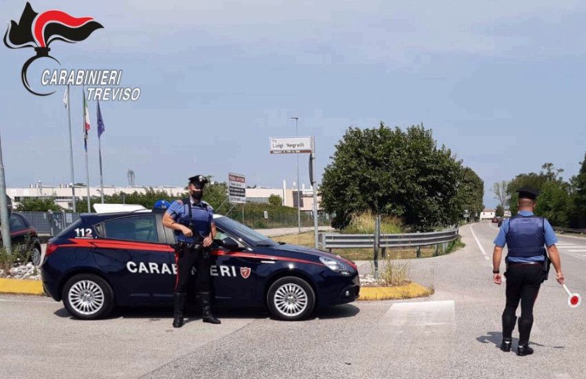 Rientra dalla Svizzera per Natale, arrestato a Treviso un ricercato di origini calabresi