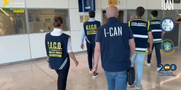 ‘Ndrangheta, consegnato alle autorità italiane Domenico Paviglianiti – VIDEO