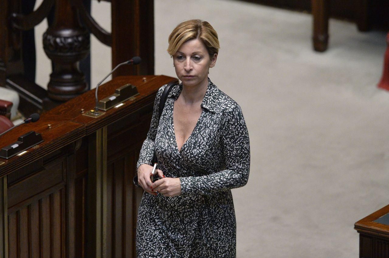 Bando aeroporti, il governo contro i Comuni di Crotone e Isola