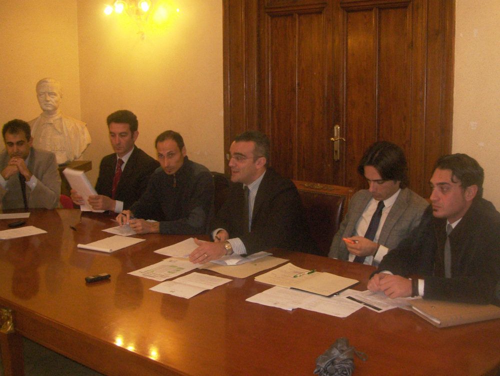 «Arena licenzi il superdirigente»