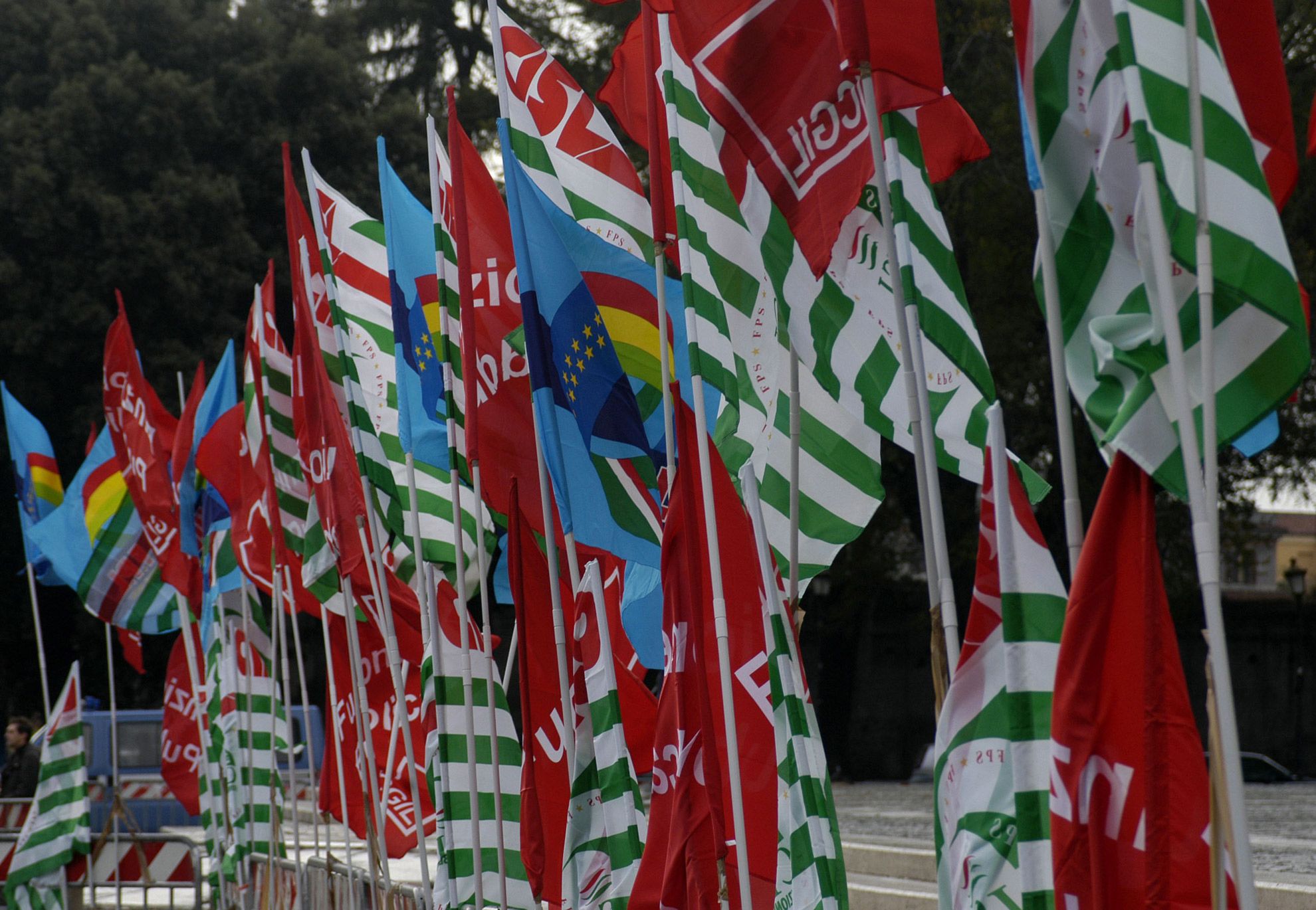 Primo maggio a Carfizzi per i sindacati calabresi