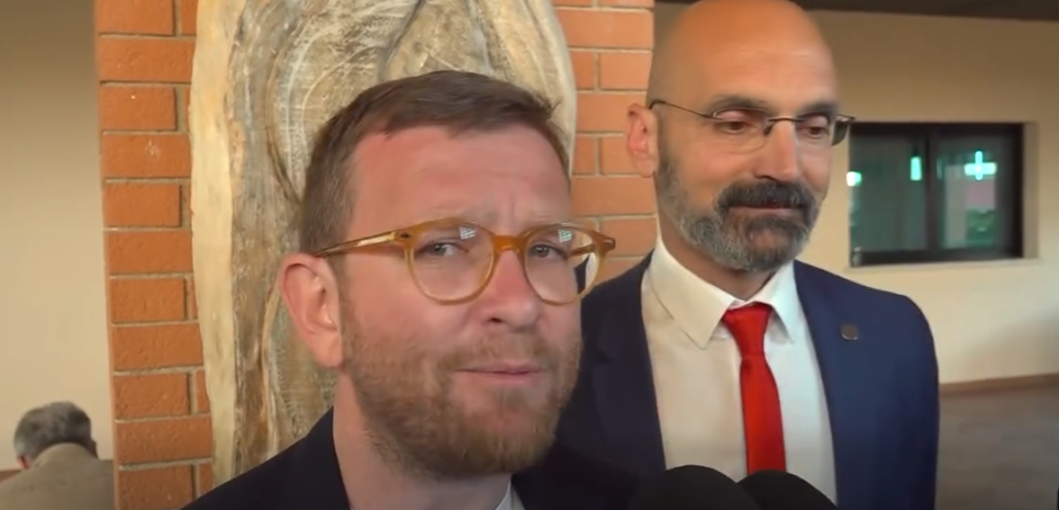 Crotone, presentate le liste per Trocino sindaco: con Provenzano e Stumpo al via la corsa del campo largo – VIDEO